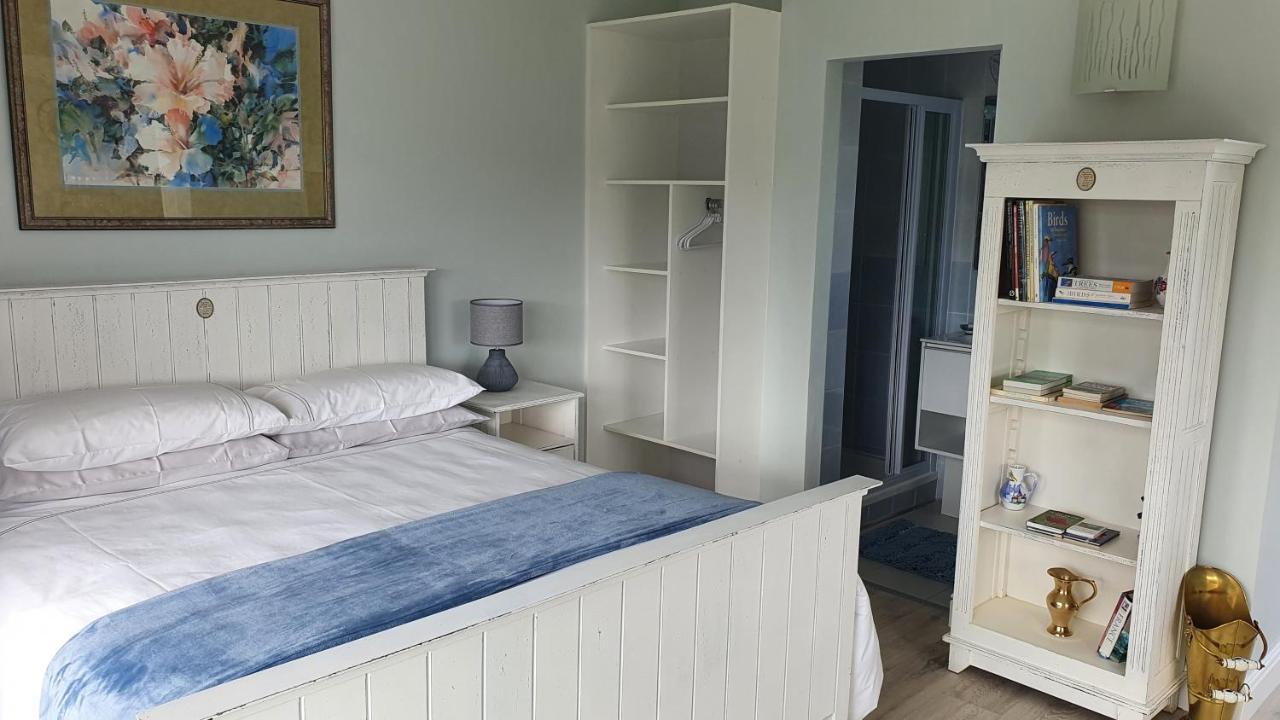 Modern Solar Powered 1 Bed Studio Apartment With Amazing Views Plettenberg Bay Bagian luar foto