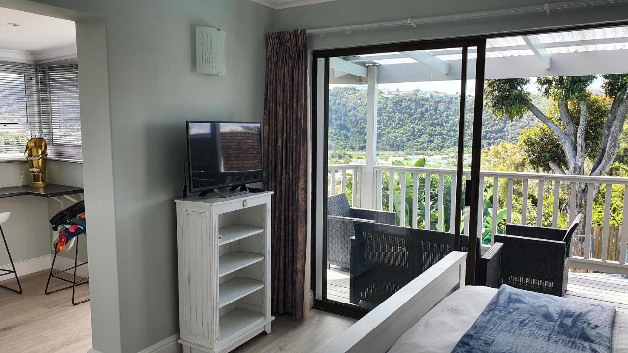 Modern Solar Powered 1 Bed Studio Apartment With Amazing Views Plettenberg Bay Bagian luar foto