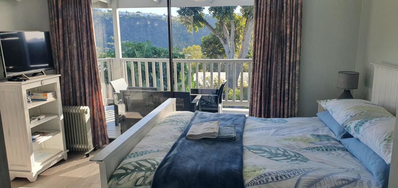 Modern Solar Powered 1 Bed Studio Apartment With Amazing Views Plettenberg Bay Bagian luar foto