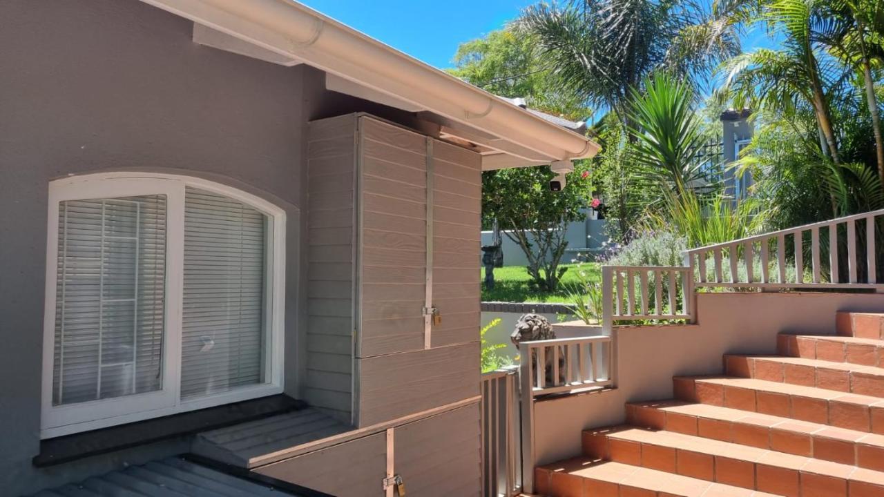 Modern Solar Powered 1 Bed Studio Apartment With Amazing Views Plettenberg Bay Bagian luar foto