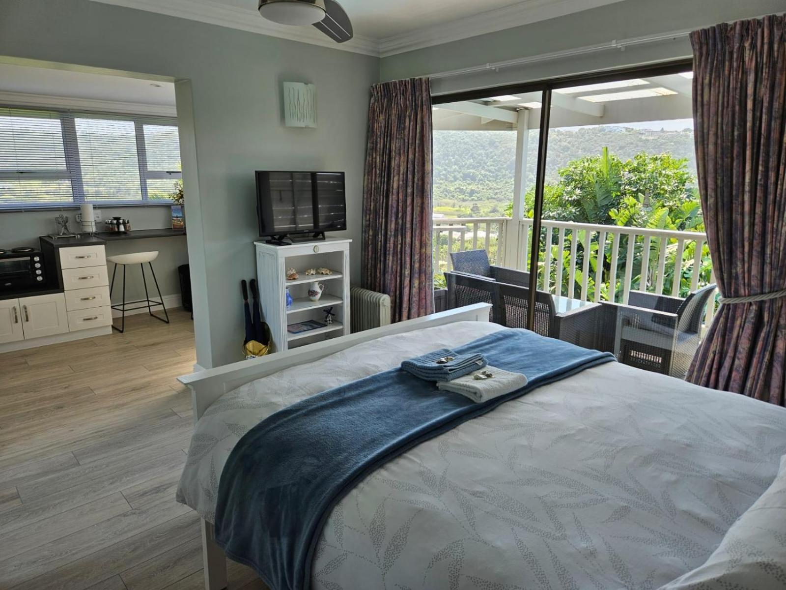 Modern Solar Powered 1 Bed Studio Apartment With Amazing Views Plettenberg Bay Bagian luar foto